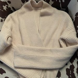 V-neck pull over sweater
